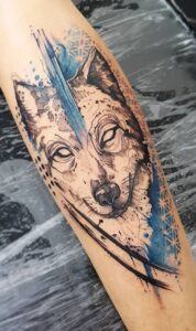 tatuagens de lobo no antebraço