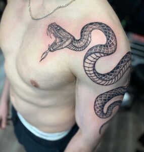 tatuagem de cobra masculina