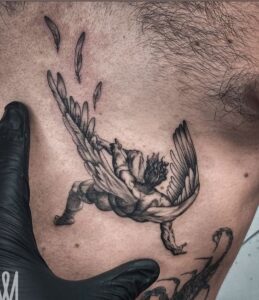 tatuagem de icarus masculino