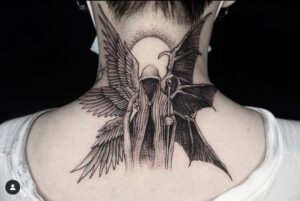 tatuagem de anjo no pescoço