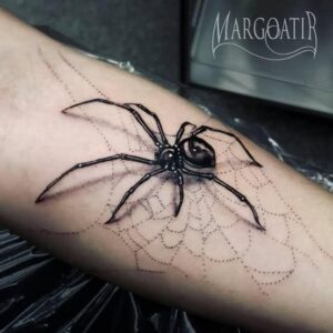 tatuagem de aranha no antebraço