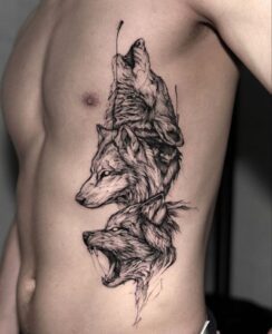 tatuagens de lobo na cintura