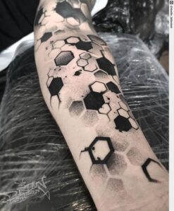 tatuagem geometrica masculina