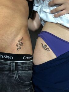 ideia de tatuagem para casal