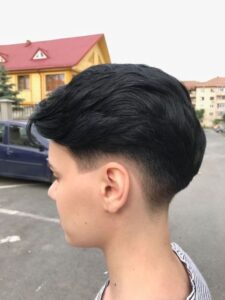 corte de cabelo fade em camadas