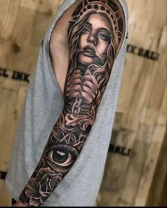 braço fechado de tatuagem masculina