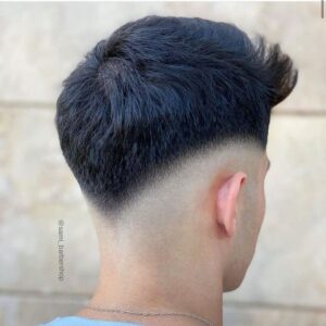 degrade em v mid fade masculino