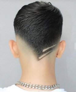 corte em v curto masculino