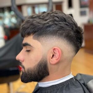 corte de cabelo mid fade com barba 